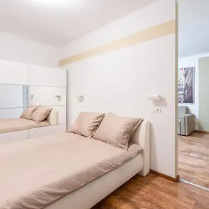 Seven Erzsebet Krt Appartamento Budapest